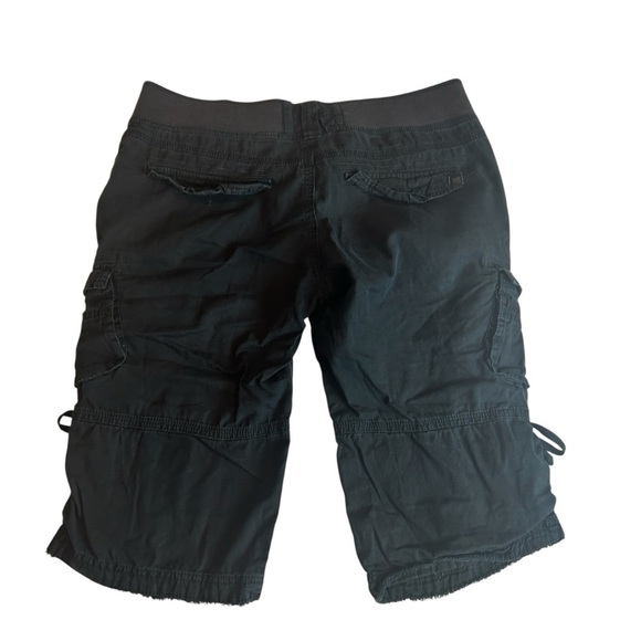 Distressed Holes Unionbay Cropped Cargo Capris Black, Stretch Waist Pant 7 - Picture 4 of 16